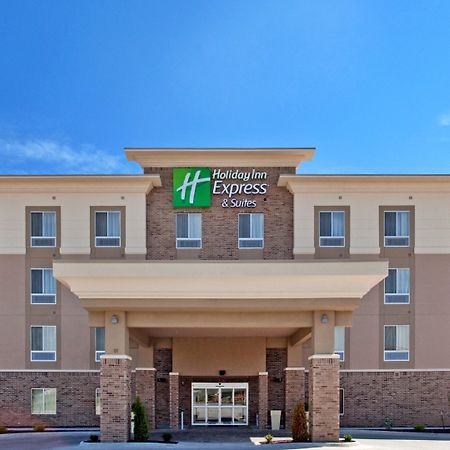 Holiday Inn Express & Suites North Topeka Esterno foto